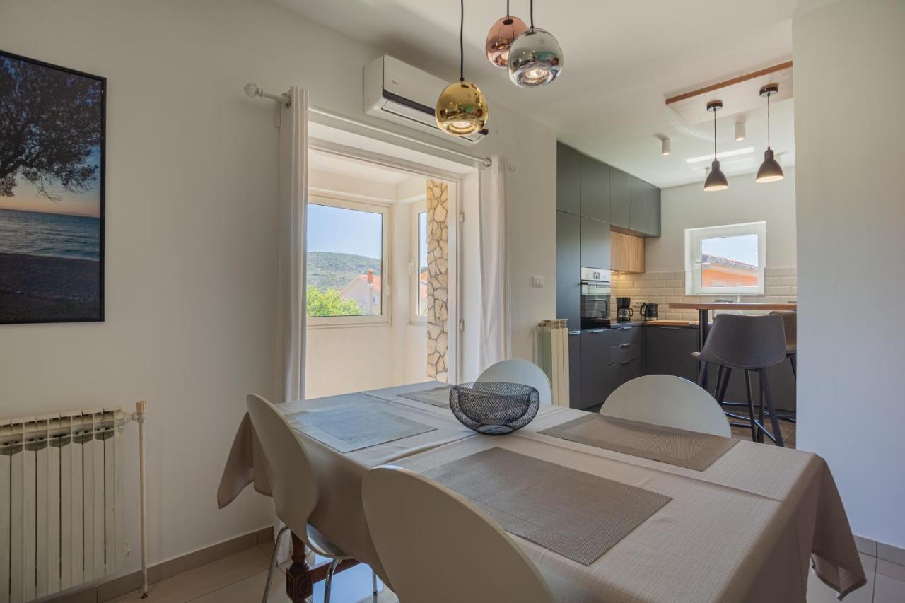 Apartman Petra Cres Exterior photo